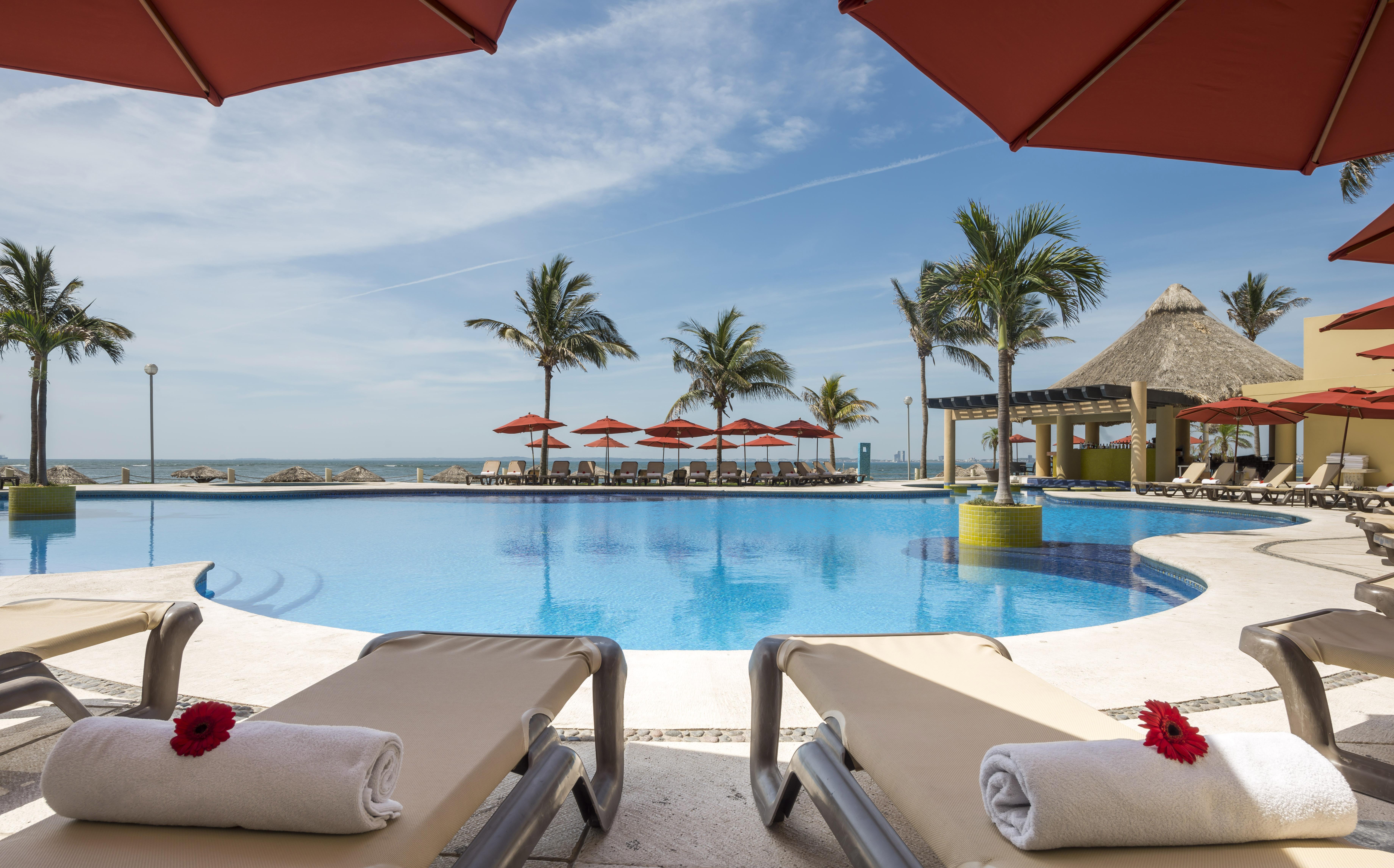 Camino Real เวราครูซ ภายนอก รูปภาพ Pool at the Iberostar Grand Hotel Bávaro