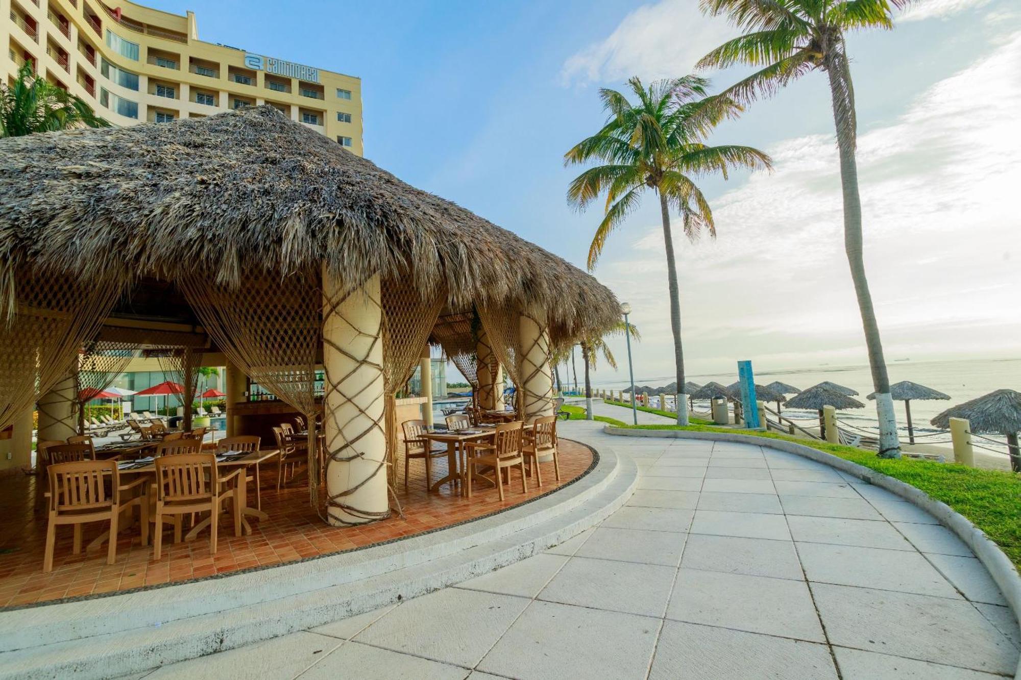 Camino Real เวราครูซ ภายนอก รูปภาพ The beach at the Sheraton Nha Trang Hotel & Spa Resort
