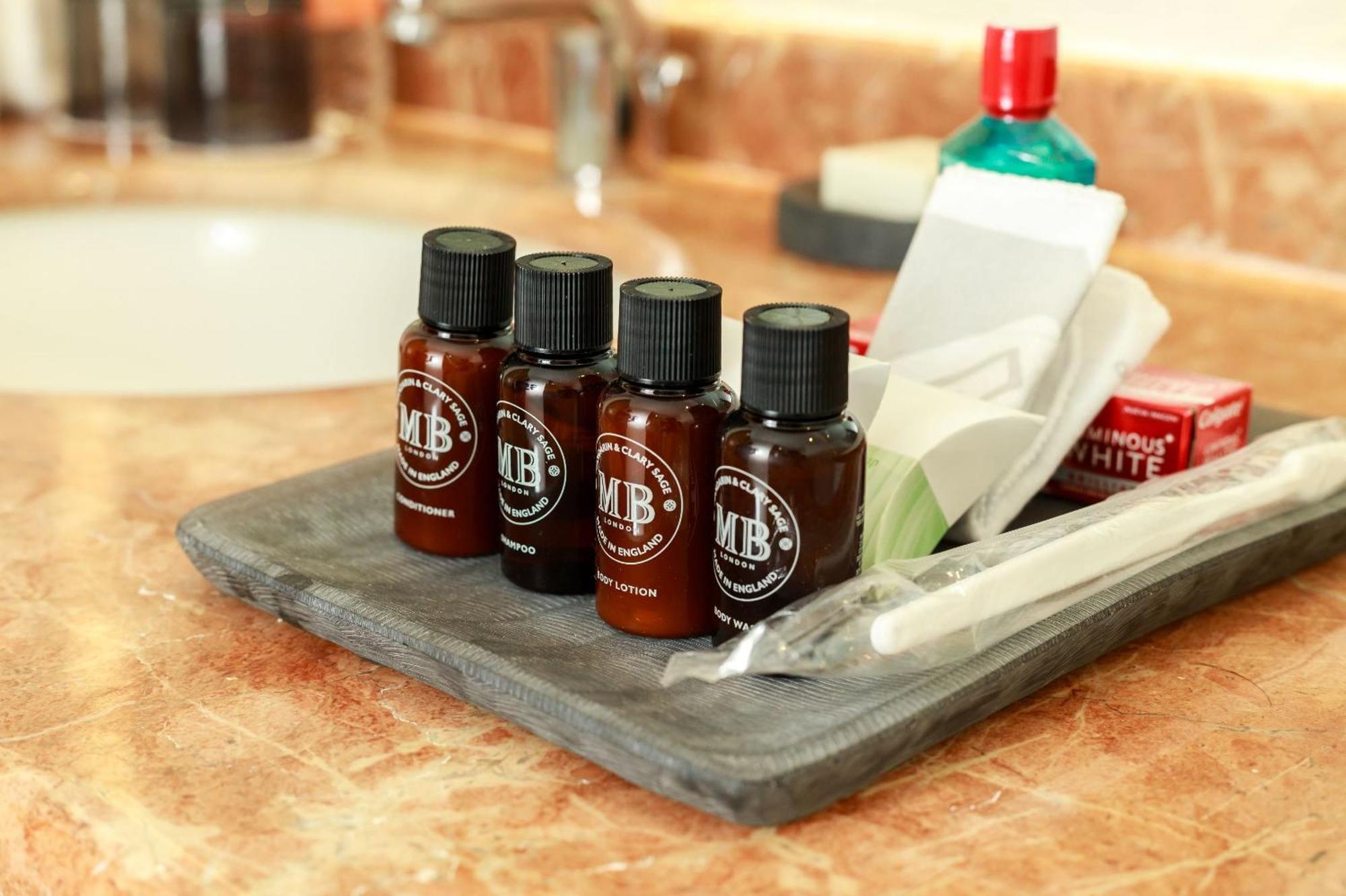 Camino Real เวราครูซ ภายนอก รูปภาพ A selection of MB toiletries