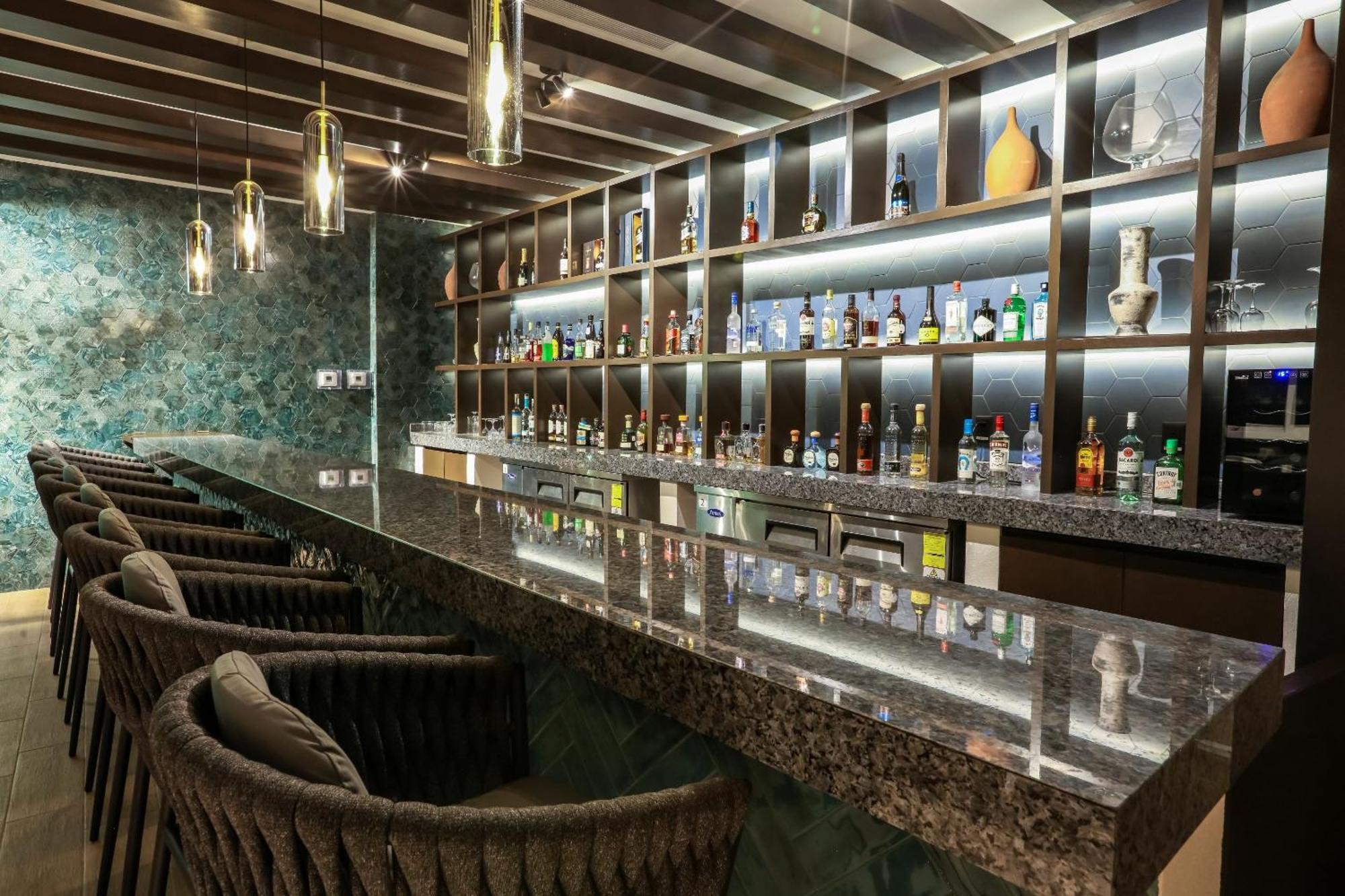 Camino Real เวราครูซ ภายนอก รูปภาพ The bar at the lounge