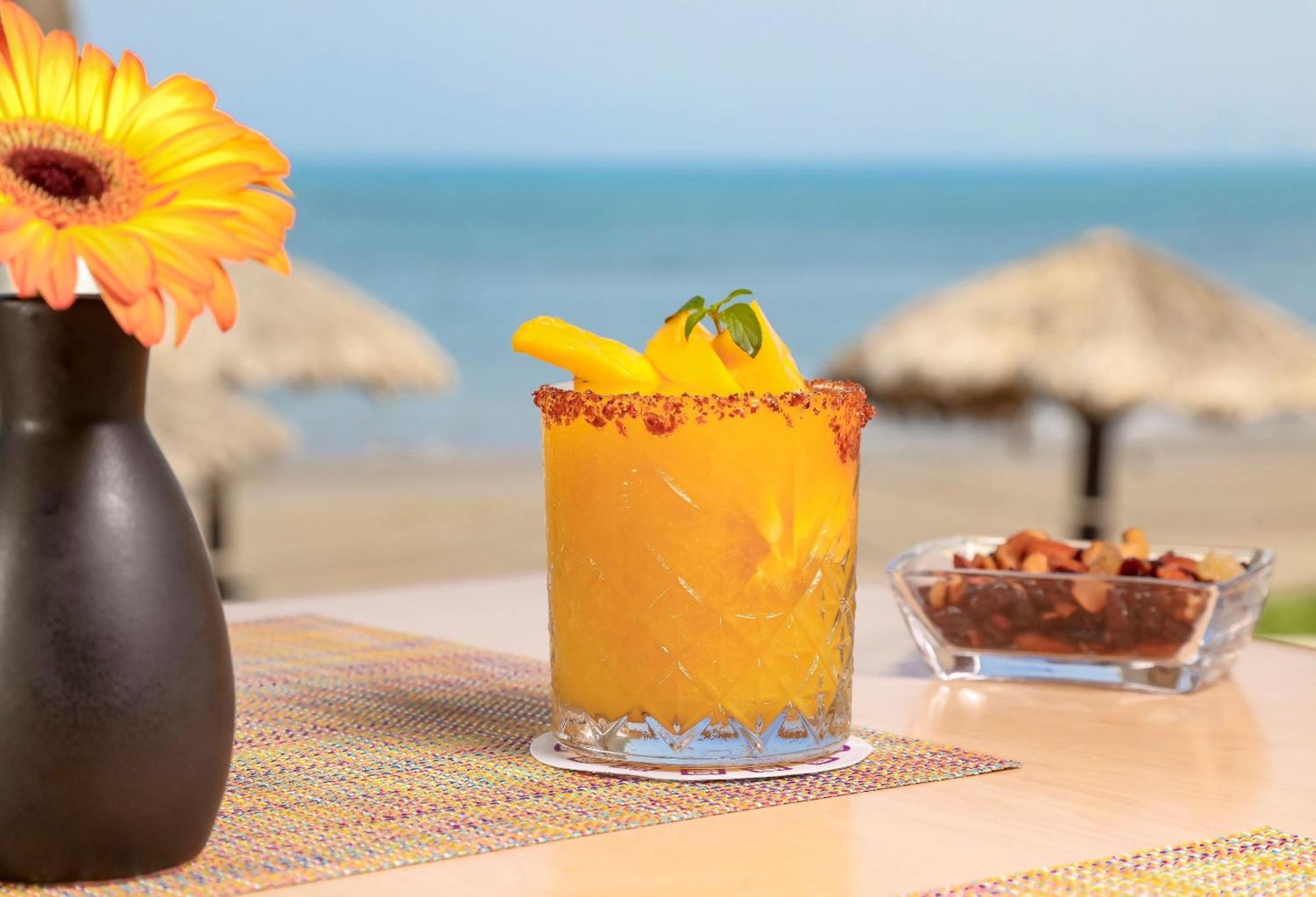 Camino Real เวราครูซ ภายนอก รูปภาพ A mango margarita