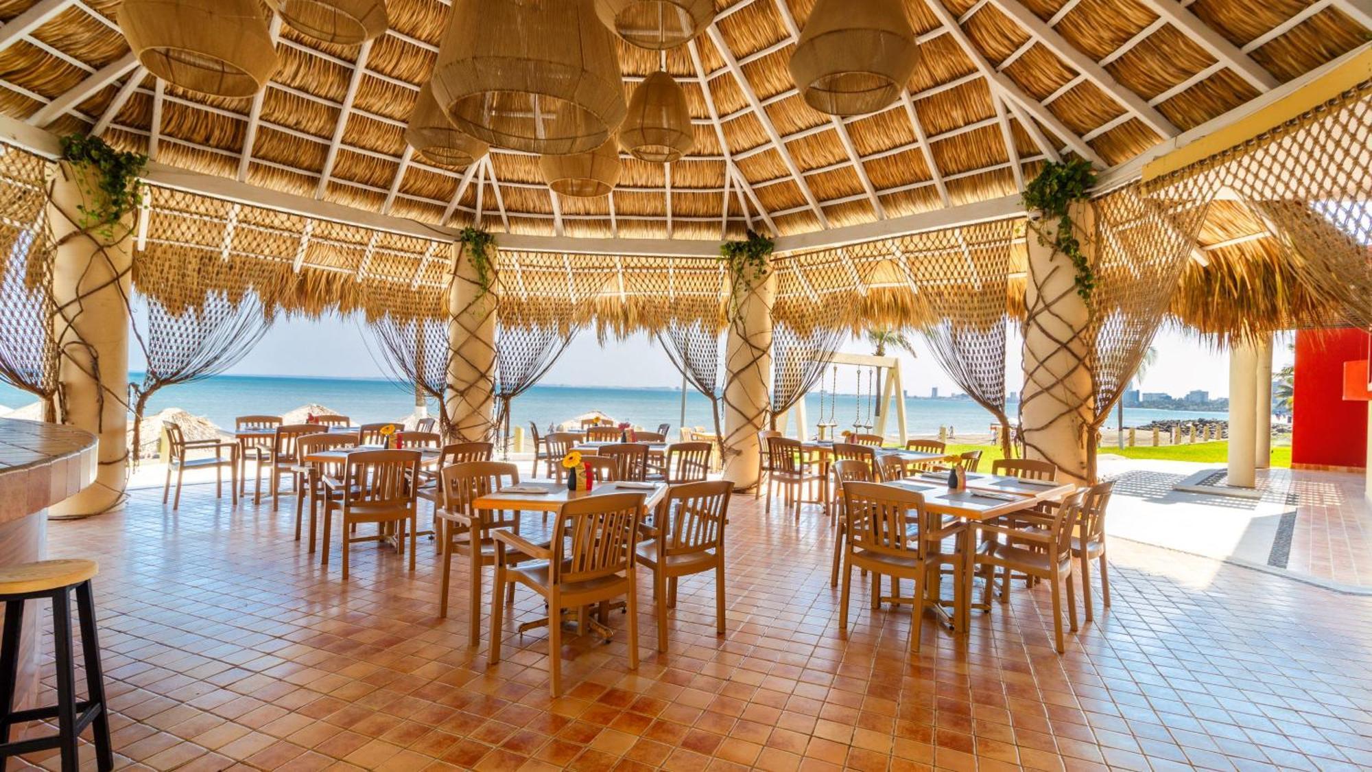 Camino Real เวราครูซ ภายนอก รูปภาพ Restaurant in the resort
